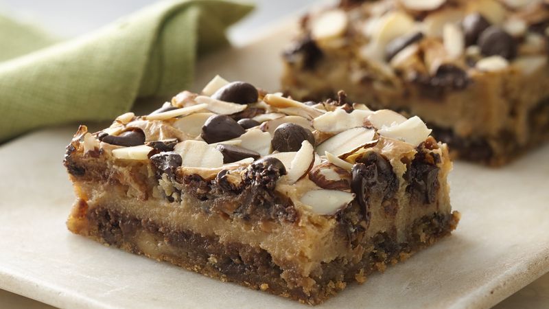 Chewy Chocolate Chip-Almond Bars