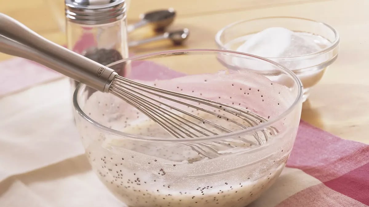 5-Minute Poppy Seed Dressing