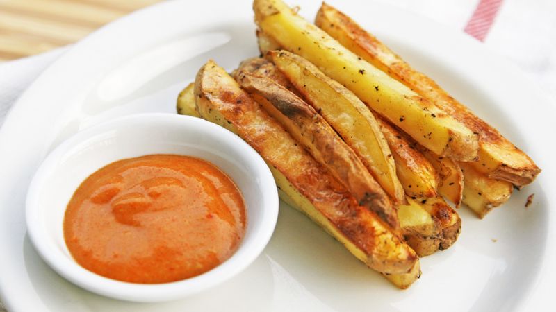 Crispy Oven Fries with Curry Dipping Sauce