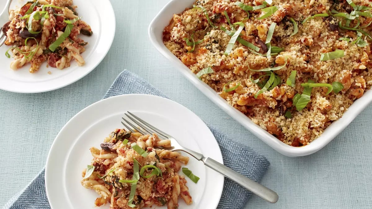 Mediterranean Chicken Pasta Bake