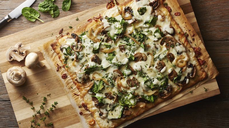 Caramelized Onion and Mushroom Pizza