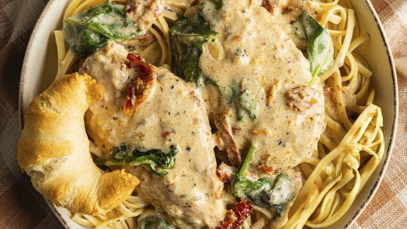 Slow-Cooker Creamy Tuscan Chicken Recipe - Pillsbury.com