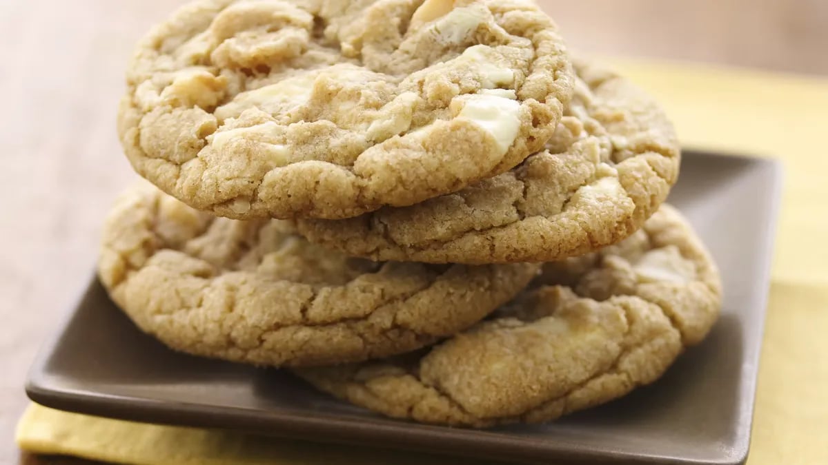 Outrageous White Chocolate Macadamia Cookies (White Whole Wheat Flour)