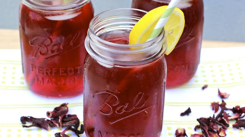 Hibiscus and Pomegranate Iced Tea