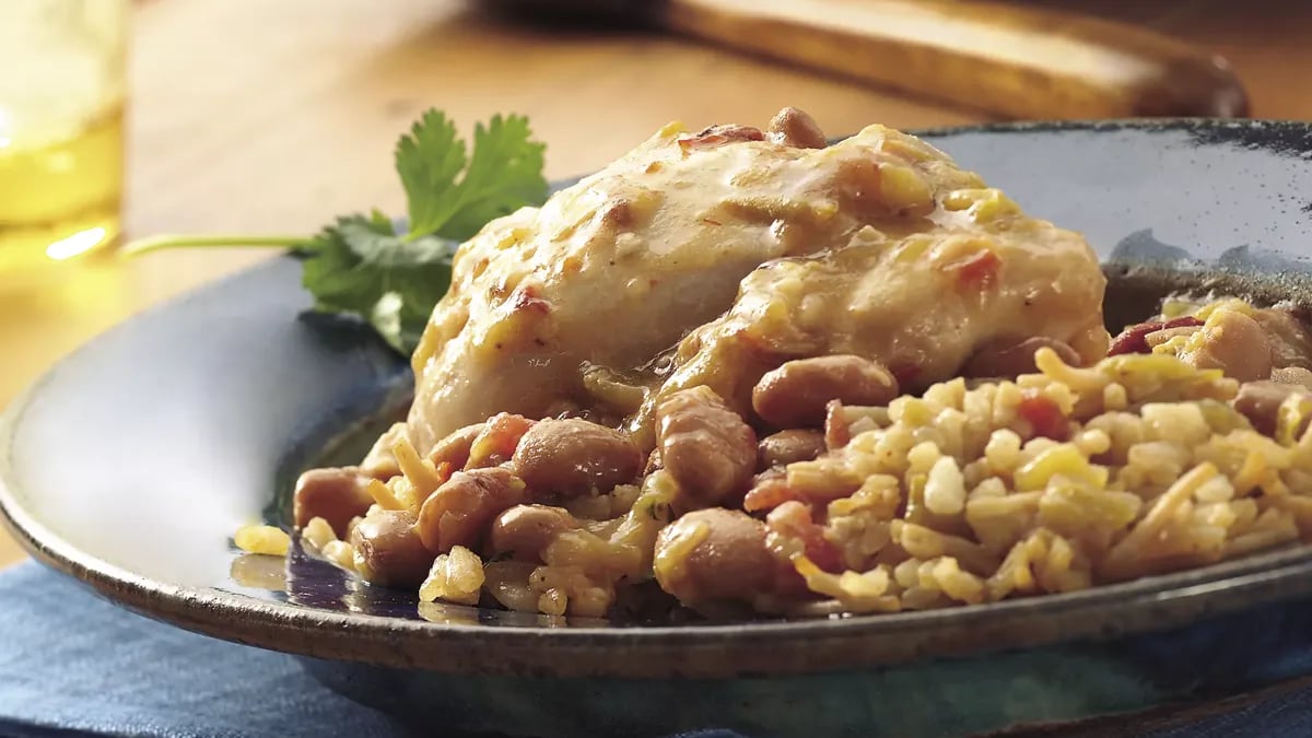 Slow-Cooker Chipotle Chicken and Pintos with Spanish Rice