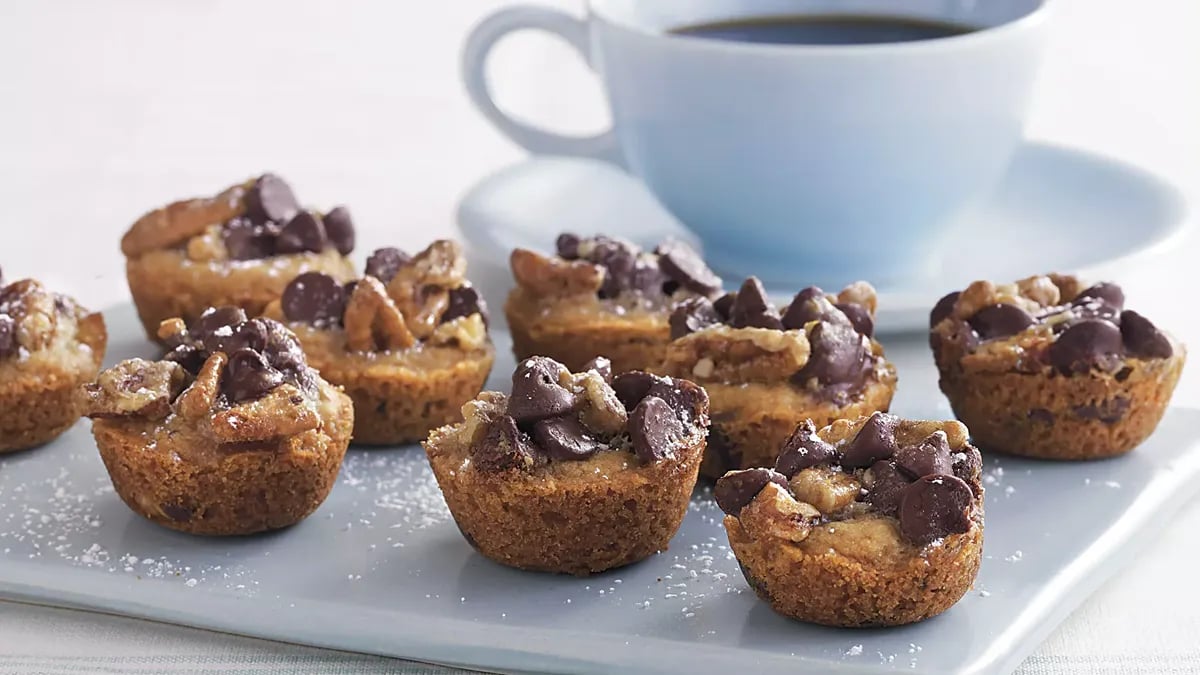 Chocolate Chip Cookie Baby Cakes