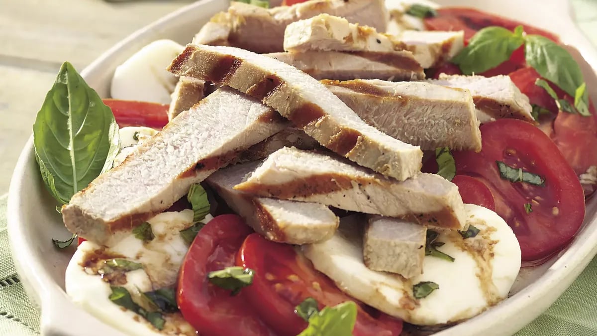 Grilled Tuna, Tomato and Mozzarella Salad