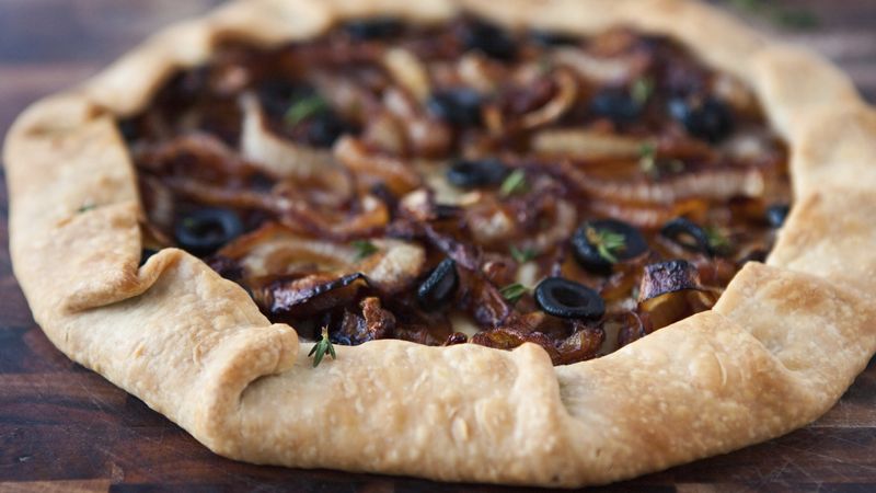 Caramelized Onion and Olive No Pan Pie