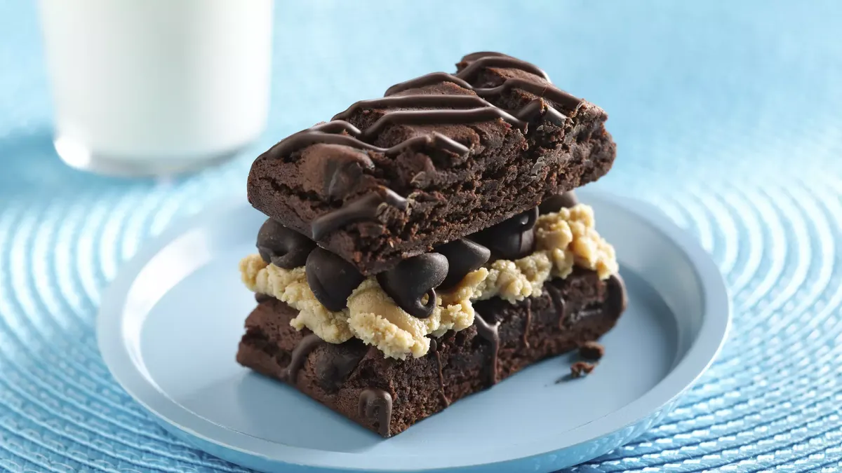 Peanut Buttery Brownie Sandwich