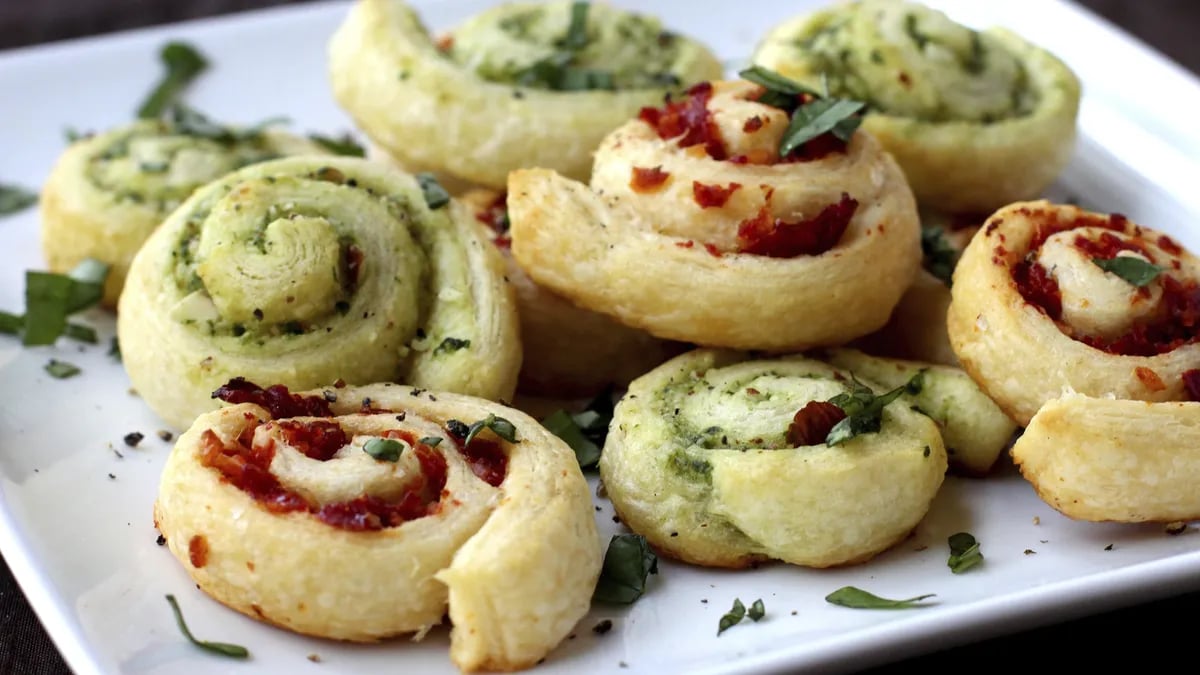 Pesto Crescent Swirls