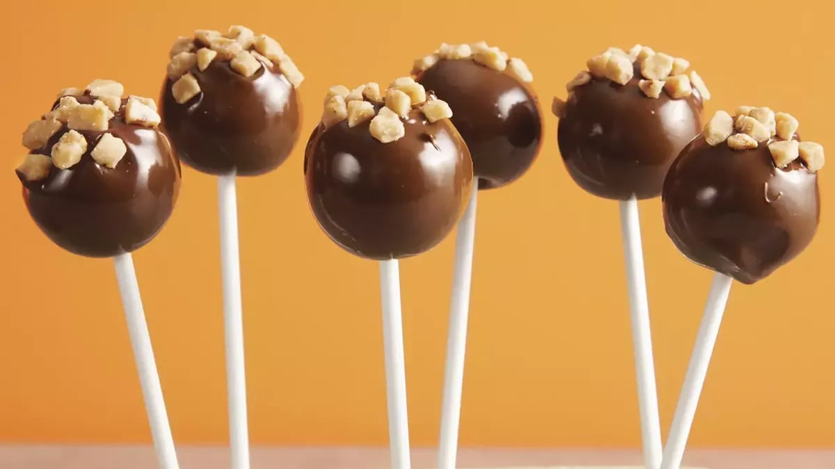 Chocolate Toffee Cake Pops