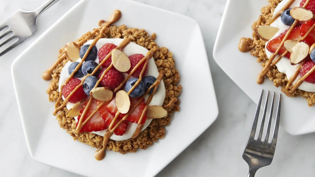 Mini Granola Breakfast Pizzas