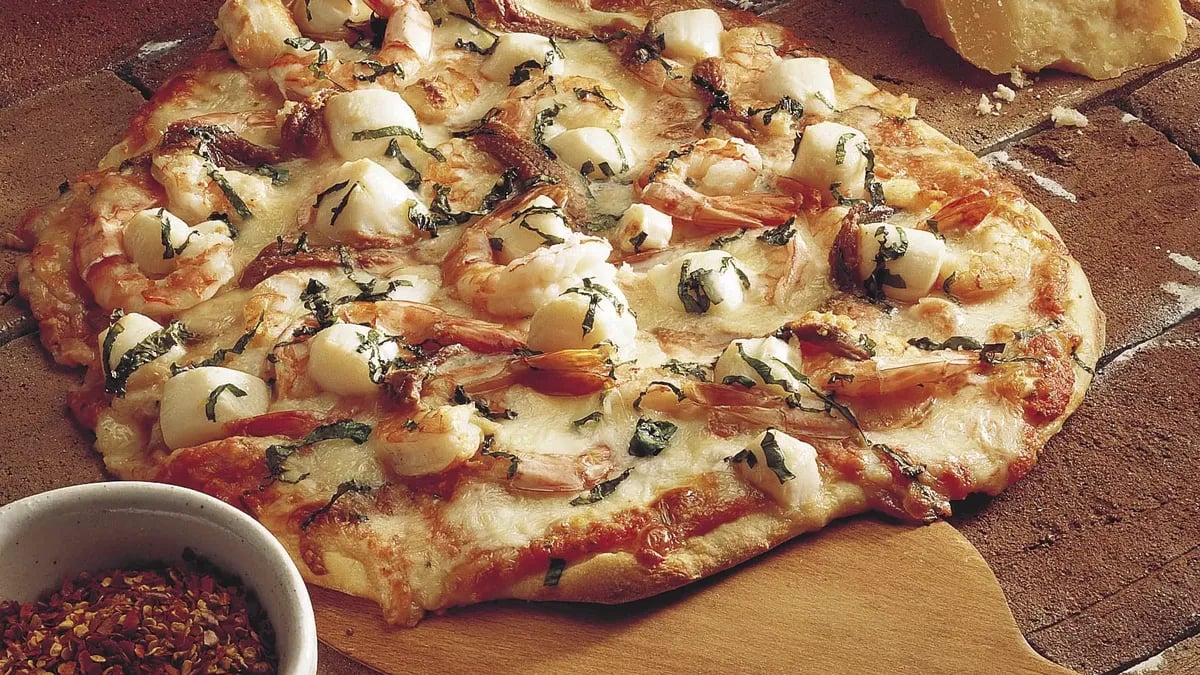 Seafood Pizza