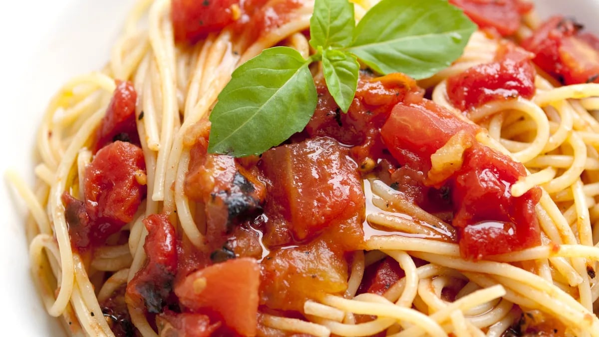 Spaghetti with Tomatoes and Garlic-Basil Oil