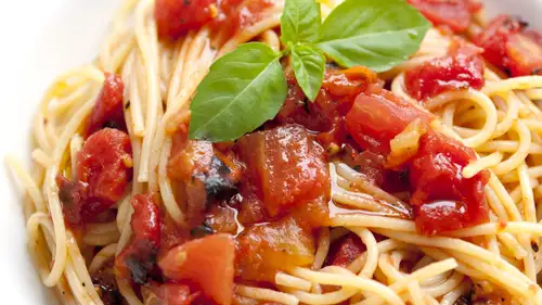 Spaghetti with Tomatoes and Garlic-Basil Oil-image