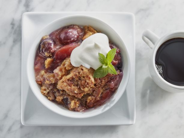 Easy Deep Dish Cobbler