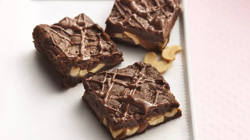 Chocolate Caramel-Cashew Bars