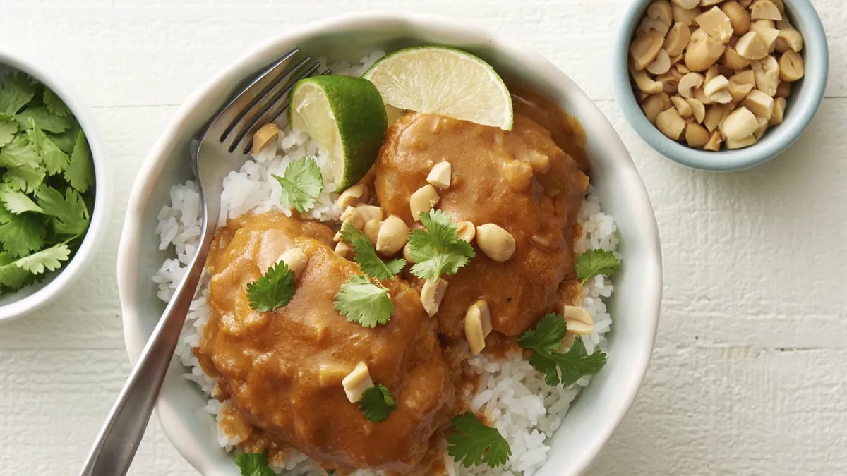 Slow-Cooker Thai Peanut Chicken