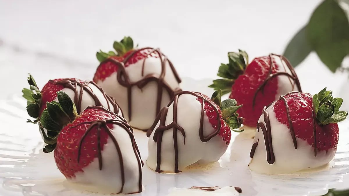 White Chocolate-Dipped Strawberries