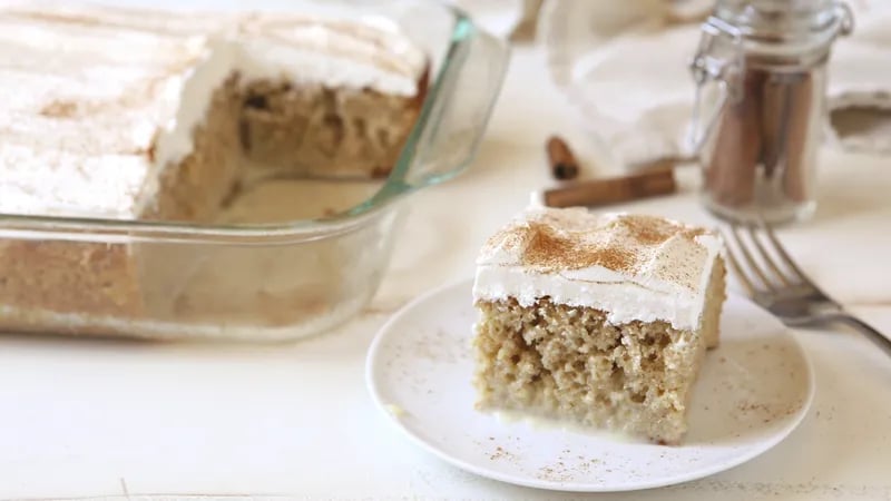 Snickerdoodle Poke Cake