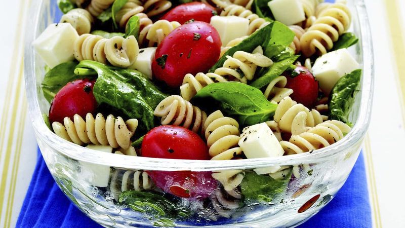 Spinach, Tomato, Mozzarella Pasta Salad