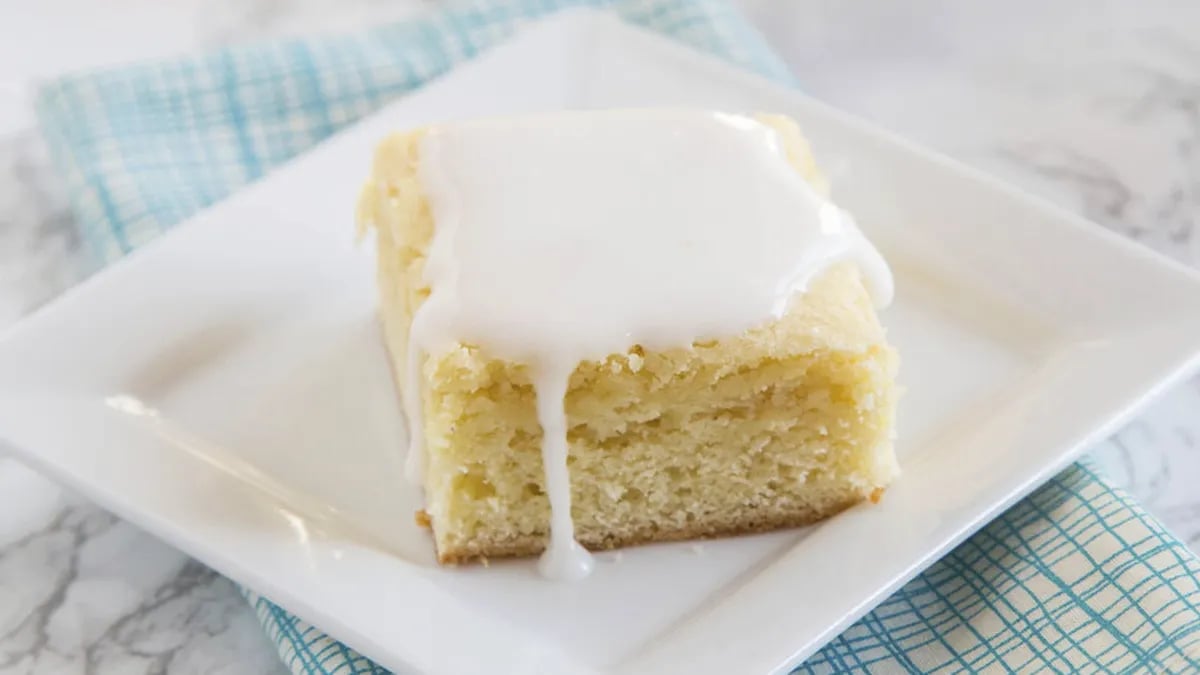 Lemon Blondie Bars