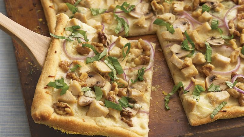 Chicken Alfredo Gorgonzola-Walnut Pizza