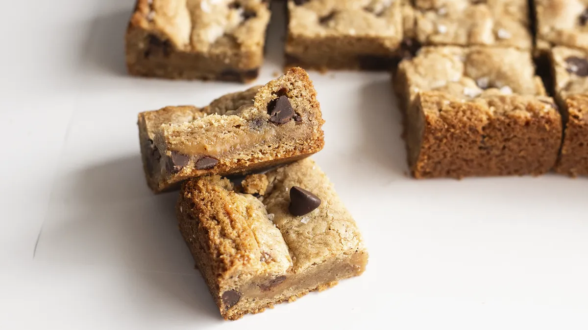 Browned Butter Caramel Chocolate Chip Cookie Bars