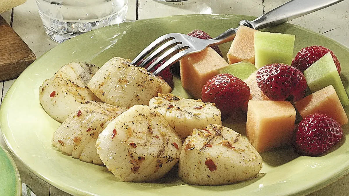 Caribbean Grill Basket Scallops