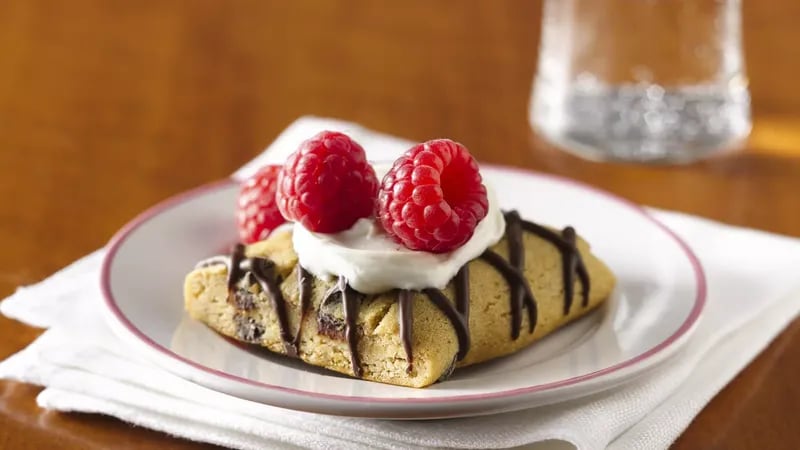 Raspberry Cheesecake Cookie Bar