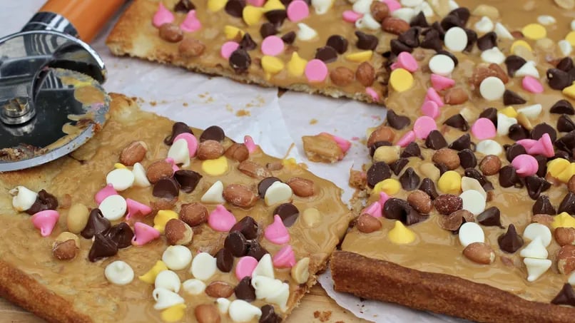 Peanut Butter and Chocolate Pizza