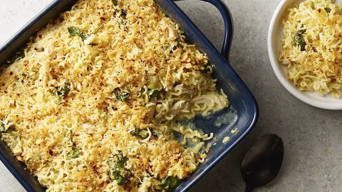 Chicken, Spinach and Artichoke Ramen Bake