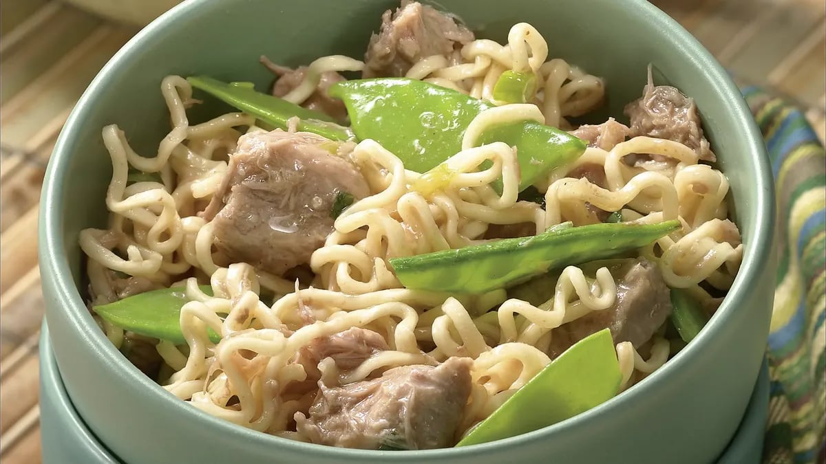 Slow-Cooker Gingered Pork and Ramen Noodles